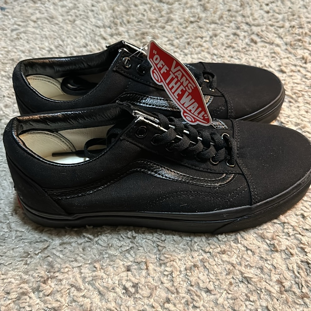Vans - Picture 2 of 5